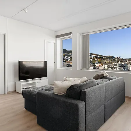 Center - Sea View, Modern, Cozy With Parking. Tromso