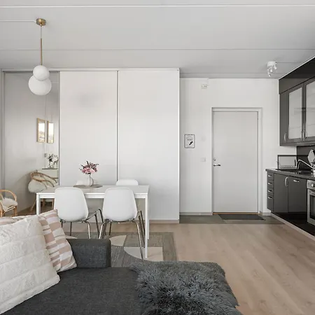 Apartment Center - Sea View, Modern, Cozy With Parking. *