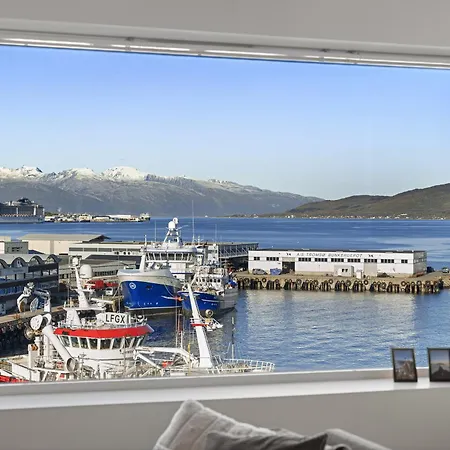 Center - Sea View, Modern, Cozy With Parking. Apartment Tromso
